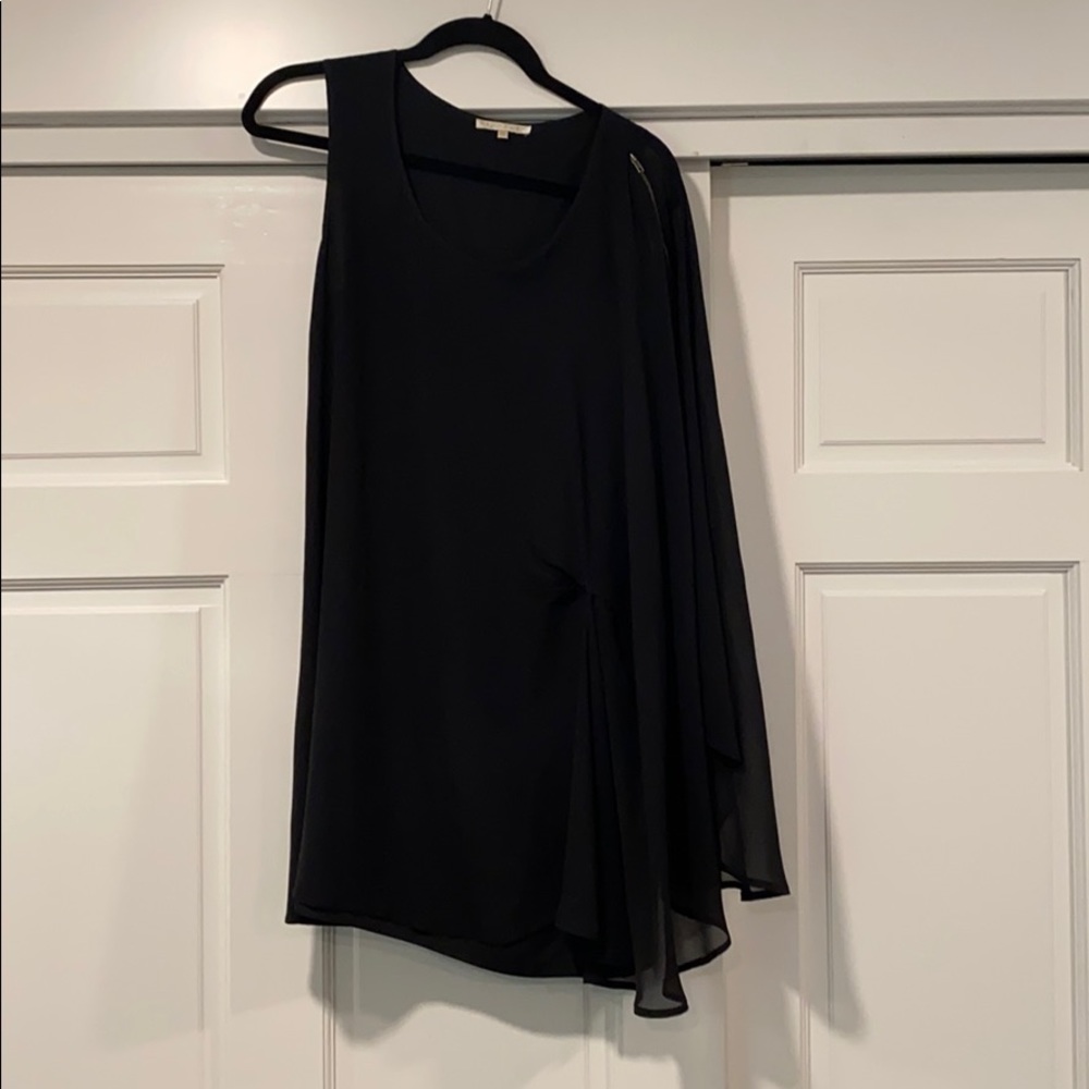 Gold Hawk Black One Sleeve Dress w/ Zipper Detail